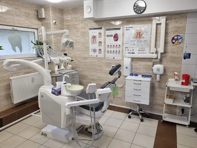 EmDent Gabinet stomatologiczno-chirurgiczny. lek Małgorzata Składaniec, lek Daria Pasternak, lek chirurg Szymon Szymański